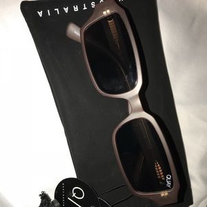 brand new Quay Australia Sunglasses